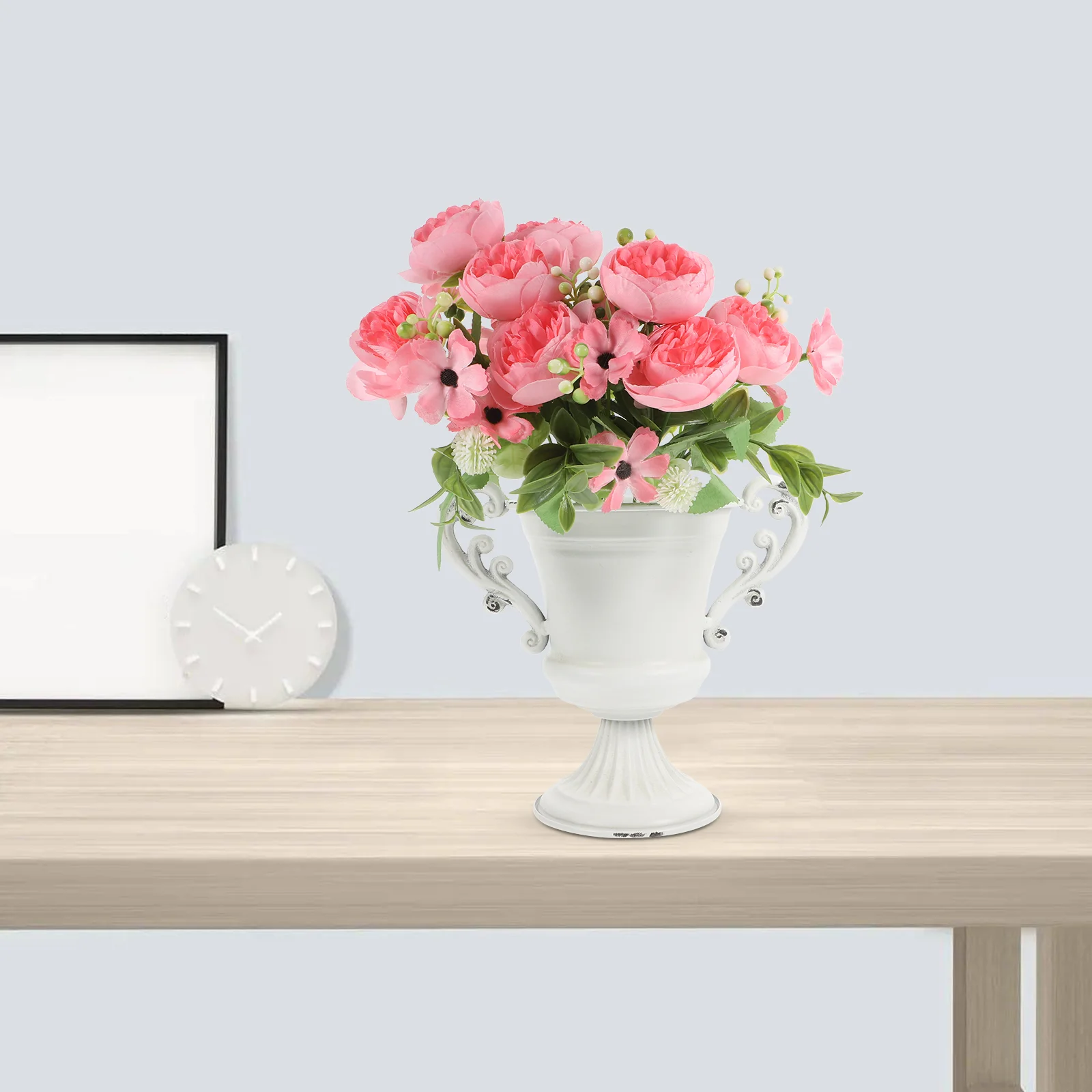 Retro Pedestal Flower Pot Multi-Functional Garden Planter For Flowers Unique Home Decor Vase Planter For Living Room And Patio
Retro Pedestal Flower Pot Multi-Functional Garden Planter For Flowers Unique Home Decor Vase Planter For Living Room And Patio