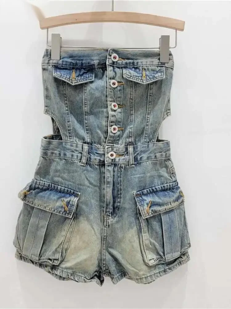 European Trend Women Single Breasted Hollow Waist Strapless Gray Denim Jumpsuit Clothing Wide Leg And Large Pocket 16UCUBJ
European Trend Women Single Breasted Hollow Waist Strapless Gray Denim Jumpsuit Clothing Wide Leg And Large Pocket 16UCUBJ