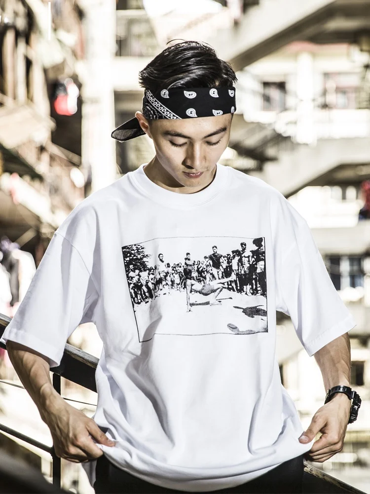 Original American Streetwear Hip Hop Short Sleeve T-Shirt Soulstyle Bboy round Neck Print Cotton Youth Summer Casual Fit
Original American Streetwear Hip Hop Short Sleeve T-Shirt Soulstyle Bboy round Neck Print Cotton Youth Summer Casual Fit