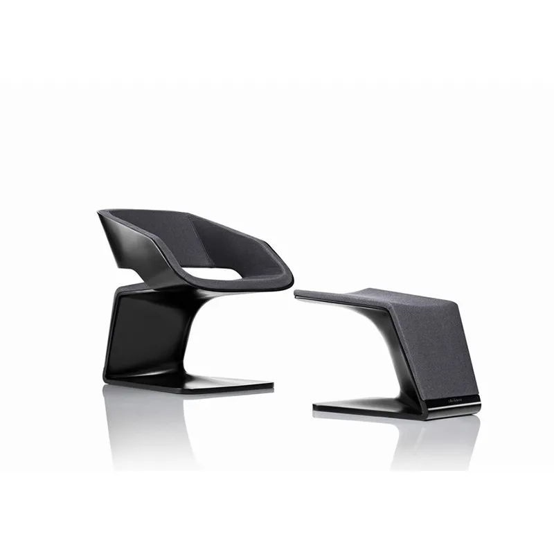 Special-shaped fiberglass backrest black and white chair high-end reception room model room personalized sofa single chair
Special-shaped fiberglass backrest black and white chair high-end reception room model room personalized sofa single chair