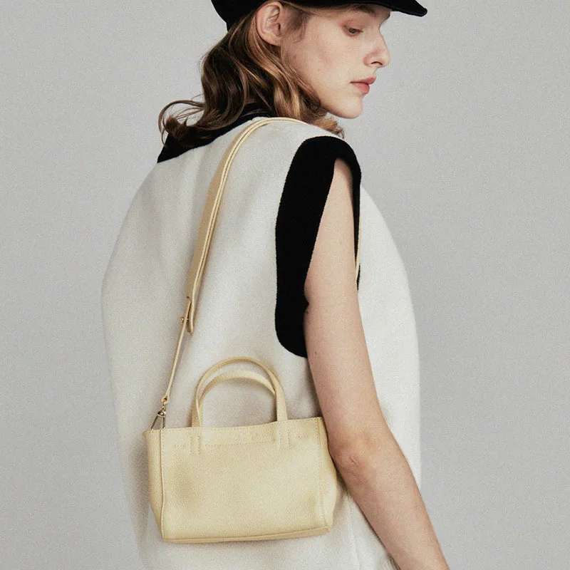 Cowhide women's bag 2026 French mini tote bag first layer cowhide fashion handbag genuine leather women's shoulder messenger bag
Cowhide women's bag 2026 French mini tote bag first layer cowhide fashion handbag genuine leather women's shoulder messenger bag