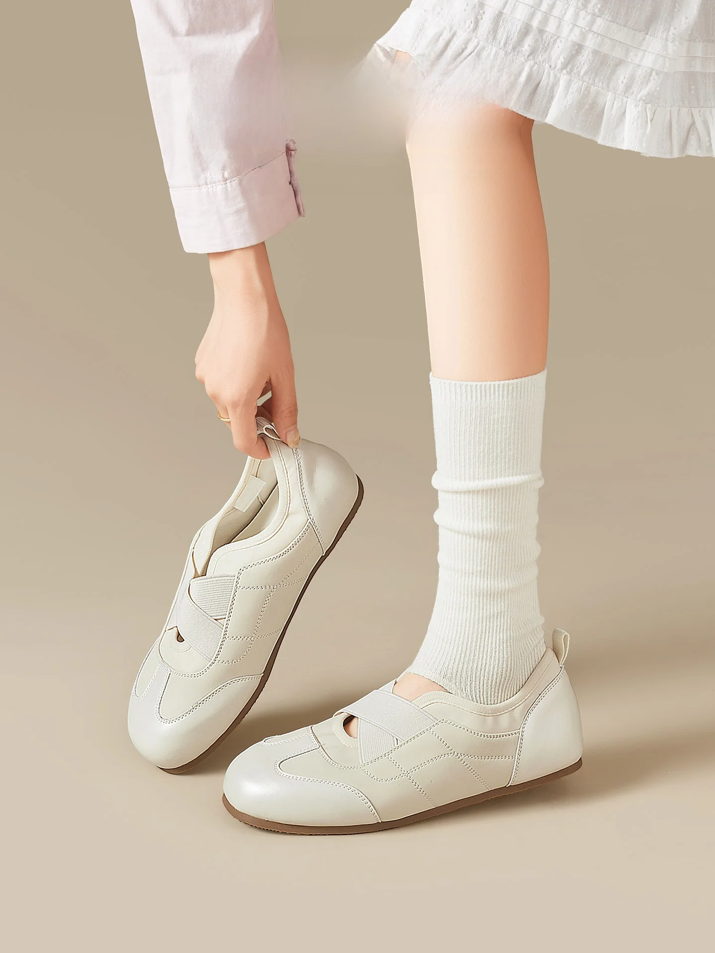 Agsdon Mary Jane Flat Sport Shoes Women's New 2026 Breathable Ballet White Low Heel Deux Cool Casual Shoes round Toe PVC Outsole
Agsdon Mary Jane Flat Sport Shoes Women's New 2026 Breathable Ballet White Low Heel Deux Cool Casual Shoes round Toe PVC Outsole