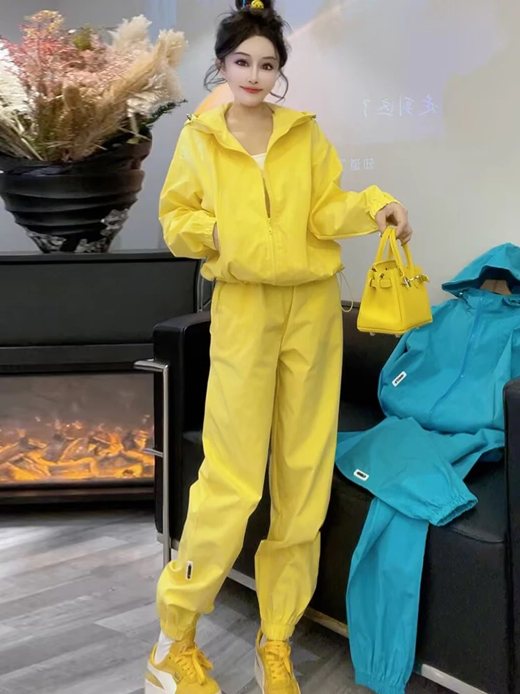 2025 Spring and Summer New Sunscreen Quick Drying Leisure Sports Set Women's Hoodie Jacket Slim Casual Two Piece Set
2025 Spring and Summer New Sunscreen Quick Drying Leisure Sports Set Women's Hoodie Jacket Slim Casual Two Piece Set