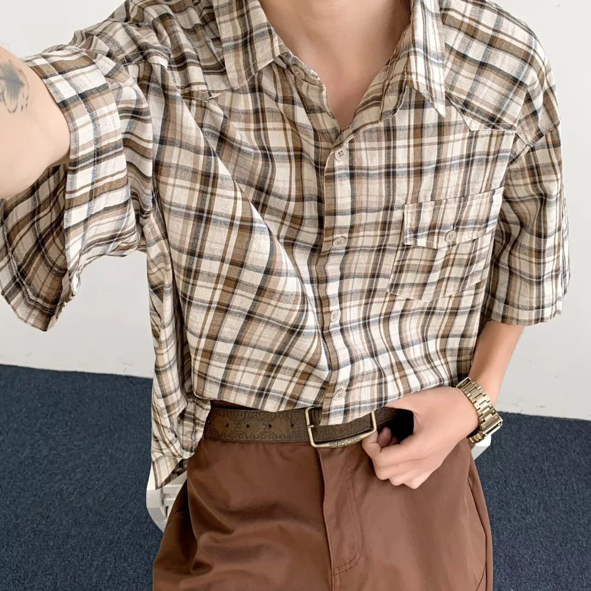 Японская летняя тонкая рубашка-поло в клетку с отложным воротником для мальчиков и подростков, модная верхняя одежда
Японская летняя тонкая рубашка-поло в клетку с отложным воротником для мальчиков и подростков, модная верхняя одежда