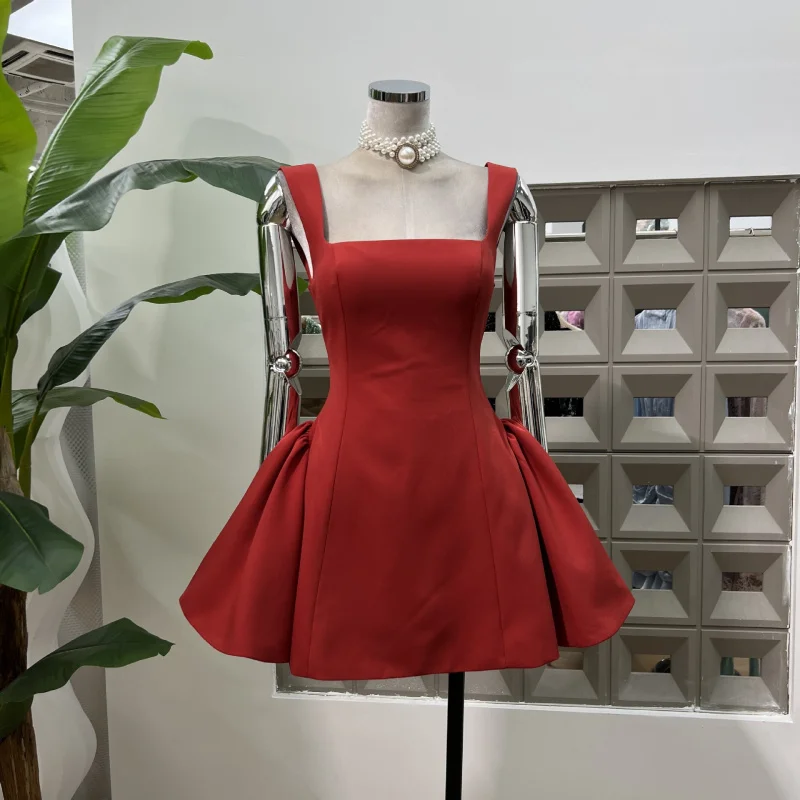 Minimalist Intellectual Style Fashionable Solid Color Square Neck French Dress Puffy Waist Slim Fit Short Dress for Petite Women
Minimalist Intellectual Style Fashionable Solid Color Square Neck French Dress Puffy Waist Slim Fit Short Dress for Petite Women