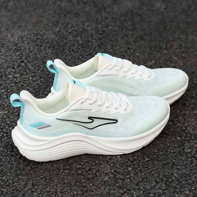 Men's Running oes Breathable Upaded Version of the Original Model Faionable Laced Closure Comfortable for Daily Wear
Men's Running oes Breathable Upaded Version of the Original Model Faionable Laced Closure Comfortable for Daily Wear