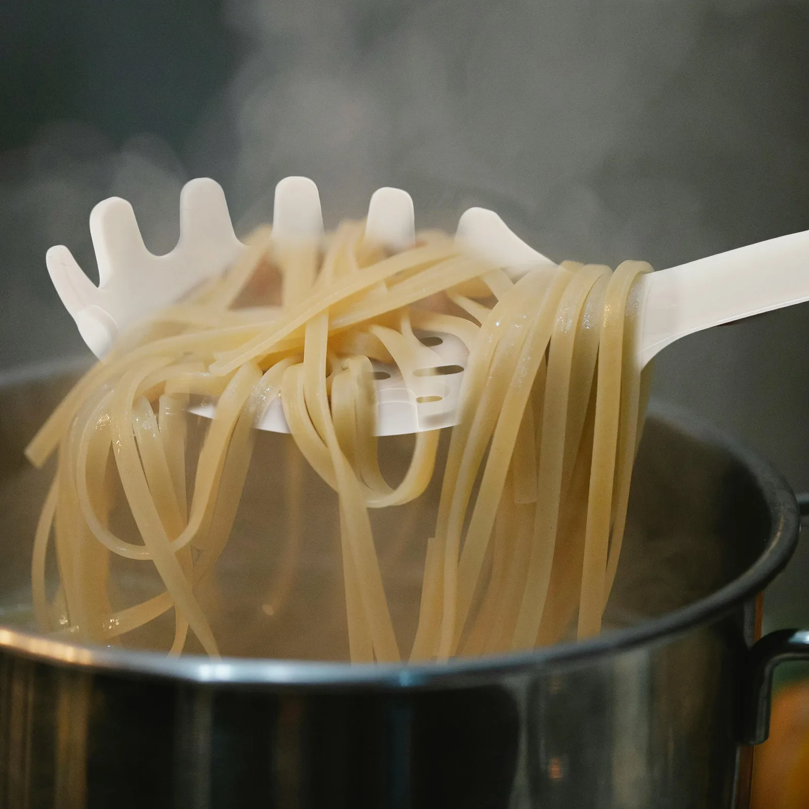 Silicone Spaghetti Scoop Stainless Steel Pasta Spoon Noodle Fork Wood Handle Kitchen Tool Random Color Easy Clean
Silicone Spaghetti Scoop Stainless Steel Pasta Spoon Noodle Fork Wood Handle Kitchen Tool Random Color Easy Clean