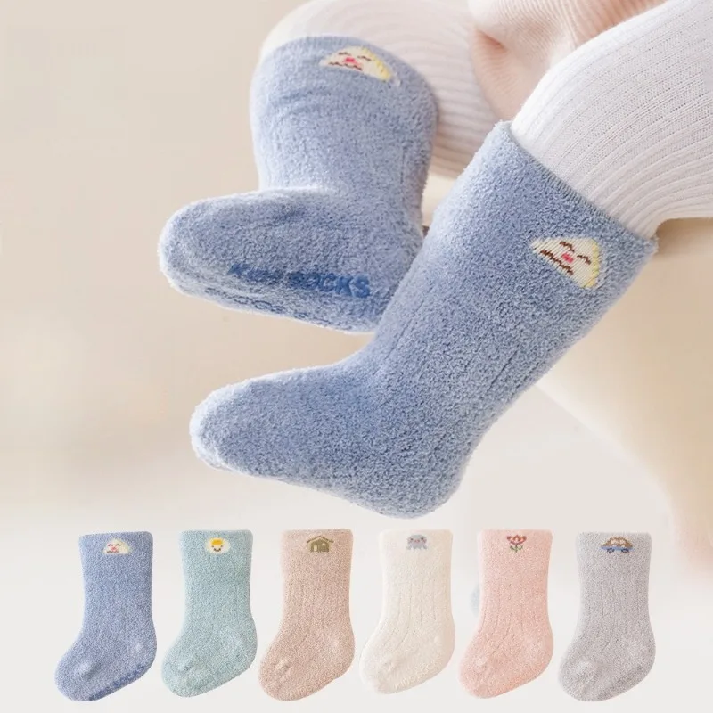 Детские носки для детей 0-3 лет, осенние и зимние милые утолщенные теплые детские носки, противоскользящие детские напольные носки, предметы для новорожденных с героями мультфильмов
Детские носки для детей 0-3 лет, осенние и зимние милые утолщенные теплые детские носки, противоскользящие детские напольные носки, предметы для новорожденных с героями мультфильмов