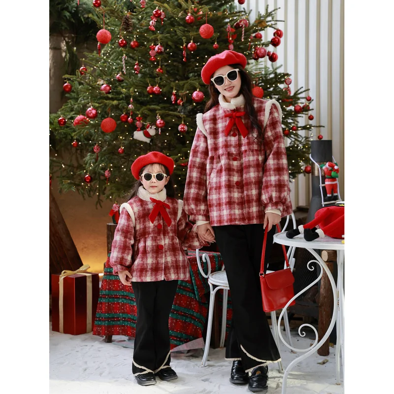 Parent-Child Outfit2024Winter New Stylish Fashionable Girl's New Year Battle Robe Woolen Christmas Plaid Coat
Parent-Child Outfit2024Winter New Stylish Fashionable Girl's New Year Battle Robe Woolen Christmas Plaid Coat