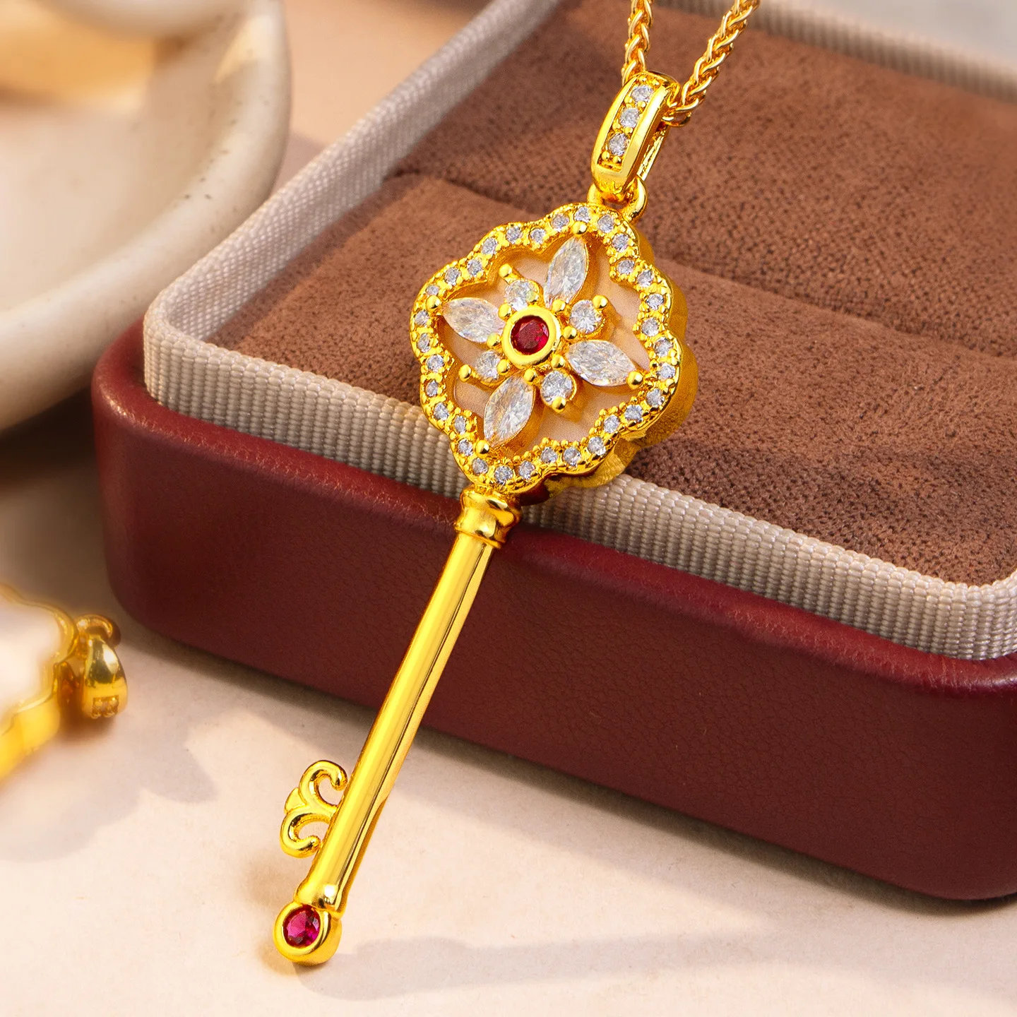 Luxury 24K 9999 Pure Gold real gold Women's Diamond Key Pendant Necklace
Luxury 24K 9999 Pure Gold real gold Women's Diamond Key Pendant Necklace