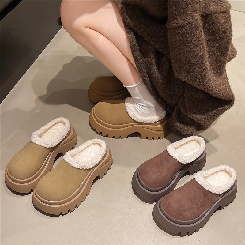 Зимние женские теплые хлопковые тапочки на толстом каблуке на платформе, лаконичные туфли с закрытым носком, увеличивающие рост, женские удобные шлепанцы на меху
Зимние женские теплые хлопковые тапочки на толстом каблуке на платформе, лаконичные туфли с закрытым носком, увеличивающие рост, женские удобные шлепанцы на меху