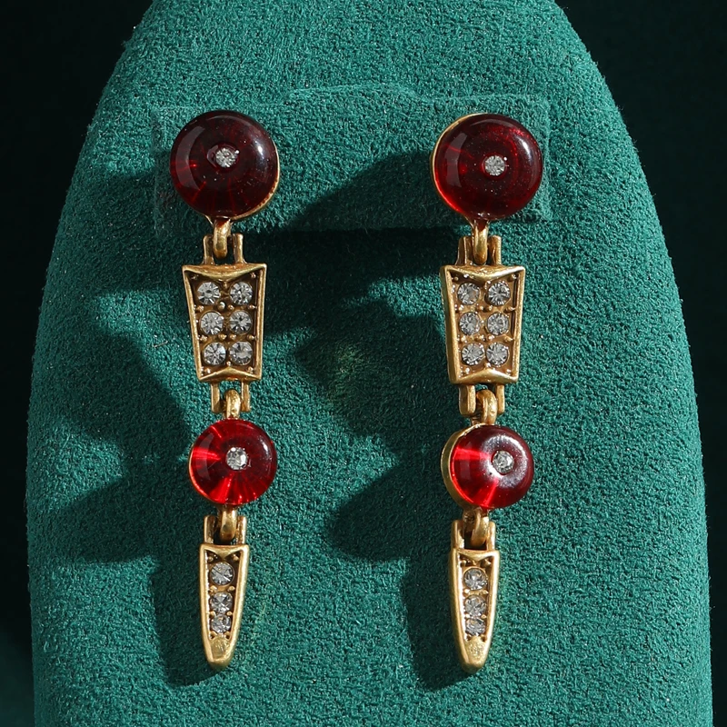 Vintage Red Glaze Drop Earrings Y Shaped Gold Color Antique Beads Ball Jewelry For Woman Accessories Christmas Designer Wedding
Vintage Red Glaze Drop Earrings Y Shaped Gold Color Antique Beads Ball Jewelry For Woman Accessories Christmas Designer Wedding