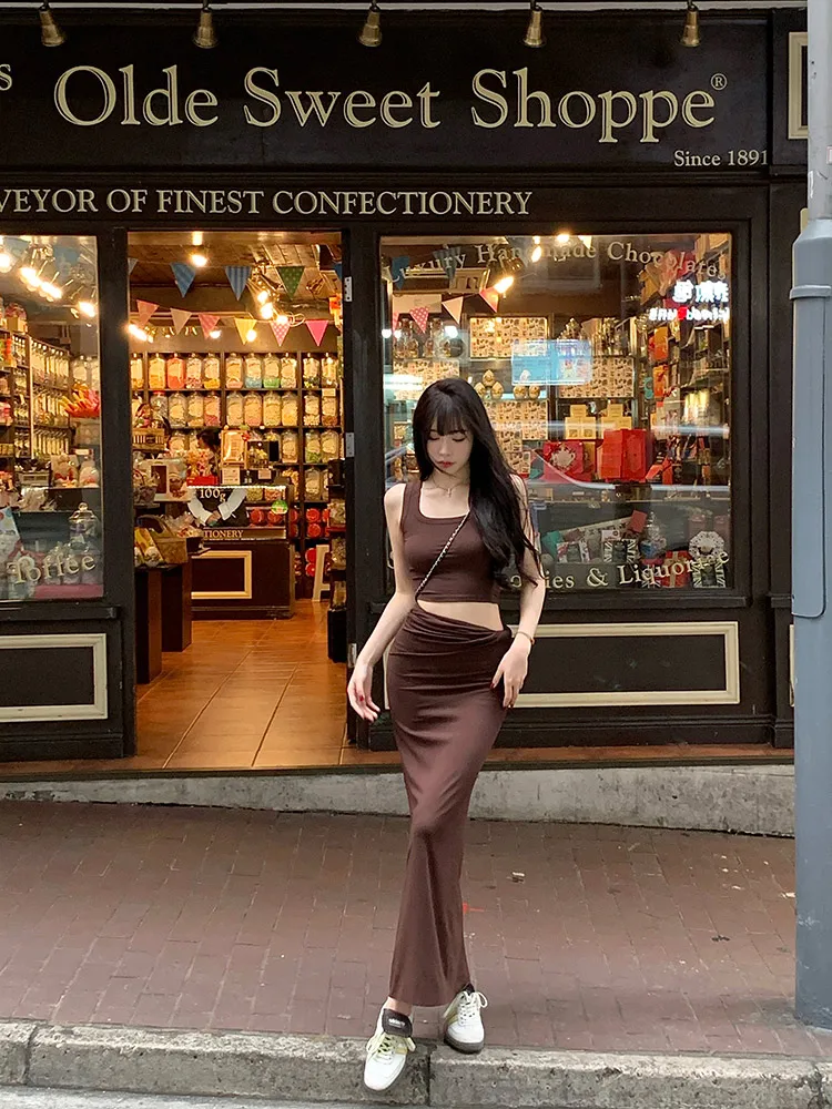 Женский модный комплект Liuu: юбка миди и облегающий жилет, молодежный весенний образ, коллекция Two-piece Ensemble
Женский модный комплект Liuu: юбка миди и облегающий жилет, молодежный весенний образ, коллекция Two-piece Ensemble