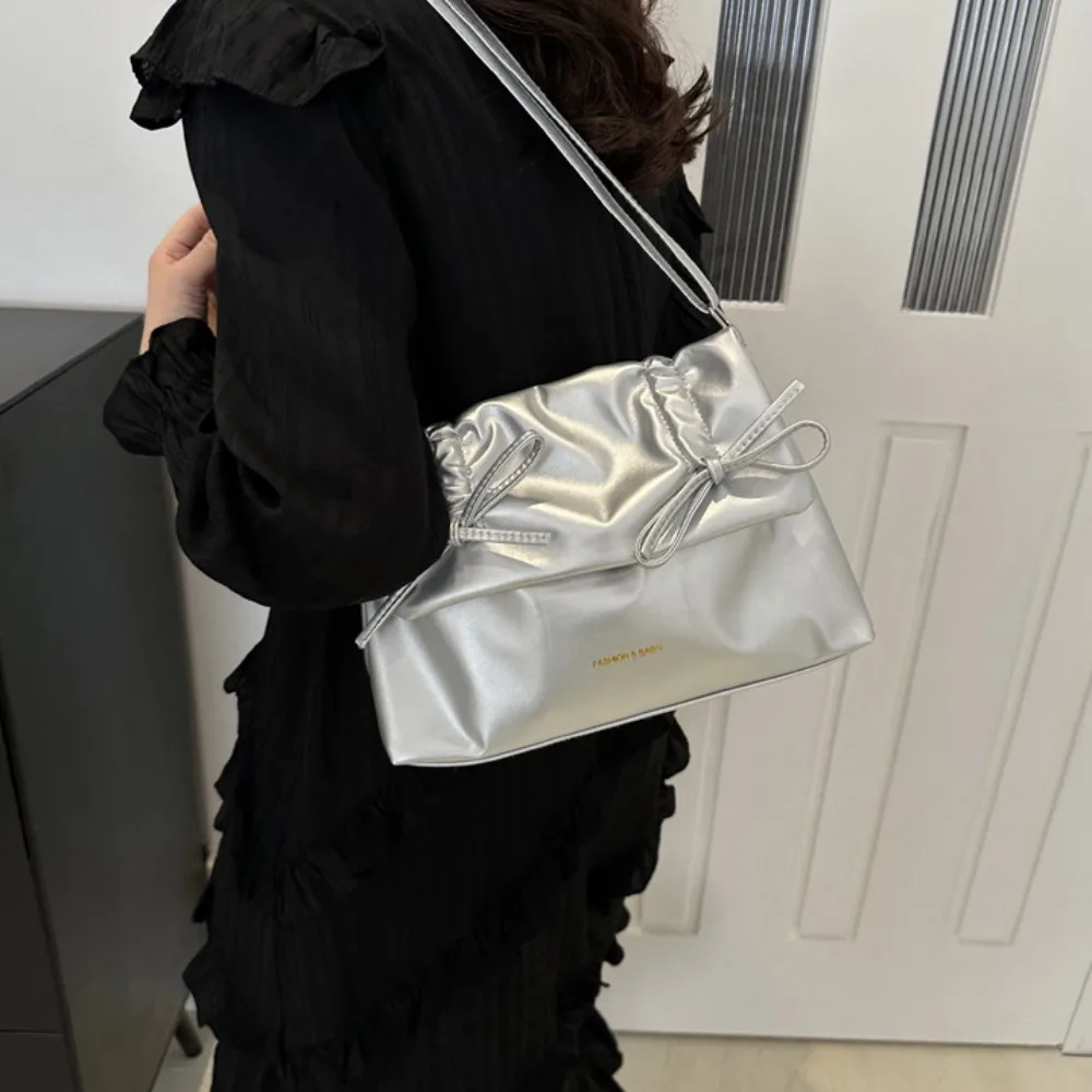 Casual Korean Style Balletcore Bow Handbag Silver Y2K Bow Tie Shoulder Bag Commute Pink PU Leather Underarm Bag Streetwear
Casual Korean Style Balletcore Bow Handbag Silver Y2K Bow Tie Shoulder Bag Commute Pink PU Leather Underarm Bag Streetwear