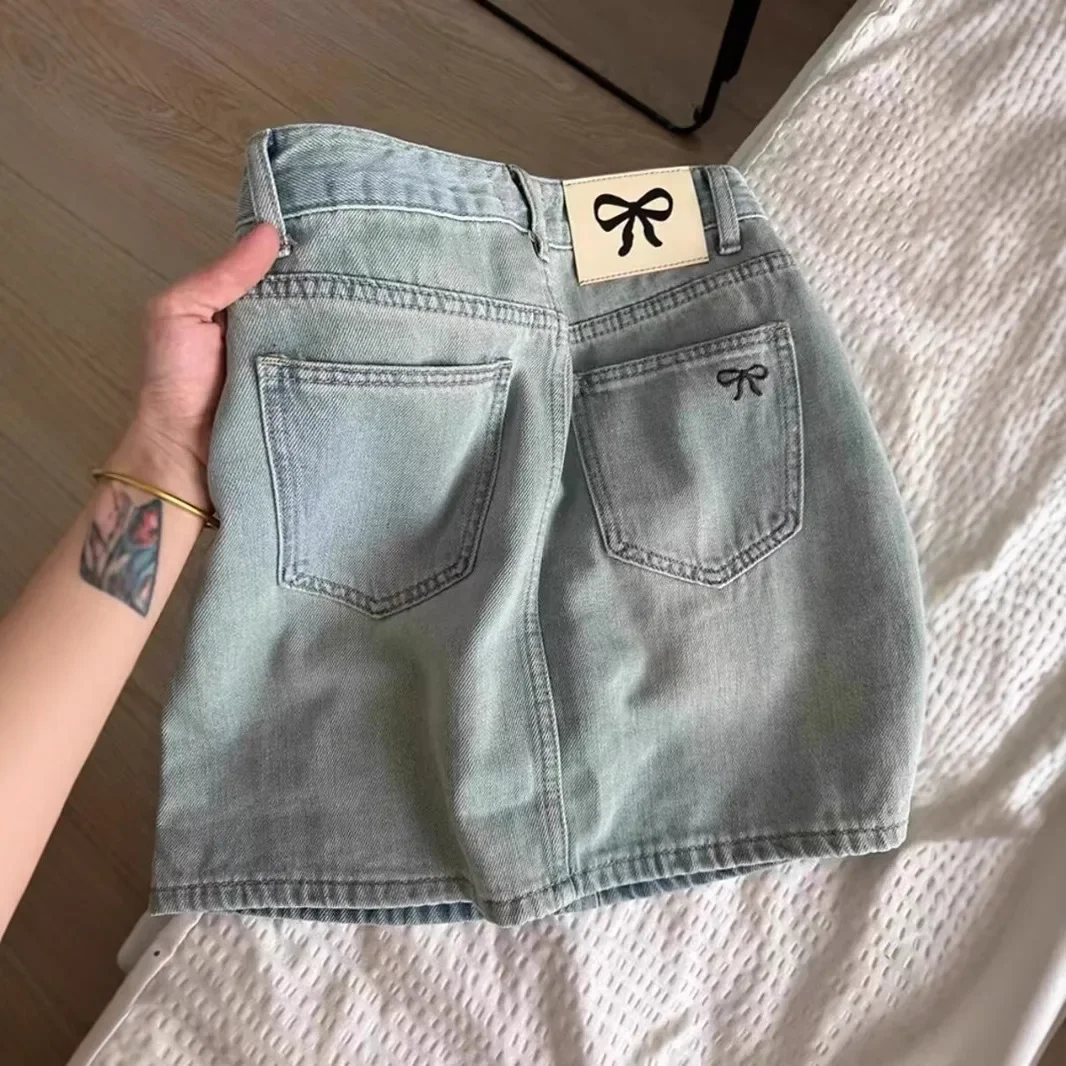 American Style Vintage Denim Skirt Women's Summer 2025 New Plus Size Slimming A- Line Mini Dress Hiding Belly Minimalist Design
American Style Vintage Denim Skirt Women's Summer 2025 New Plus Size Slimming A- Line Mini Dress Hiding Belly Minimalist Design