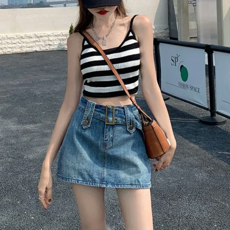 High Waist Gyaru Women's Denim Skirt Vintage Premium Y2k Clothing Trend 2025 Korean Fashion Streetwear Cheap Female Jeans Skirts
High Waist Gyaru Women's Denim Skirt Vintage Premium Y2k Clothing Trend 2025 Korean Fashion Streetwear Cheap Female Jeans Skirts
