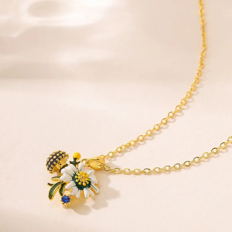 Simple dripping glaze daisy flower pendant necklace light luxury niche sweet personality design fairy clavicle chain
Simple dripping glaze daisy flower pendant necklace light luxury niche sweet personality design fairy clavicle chain