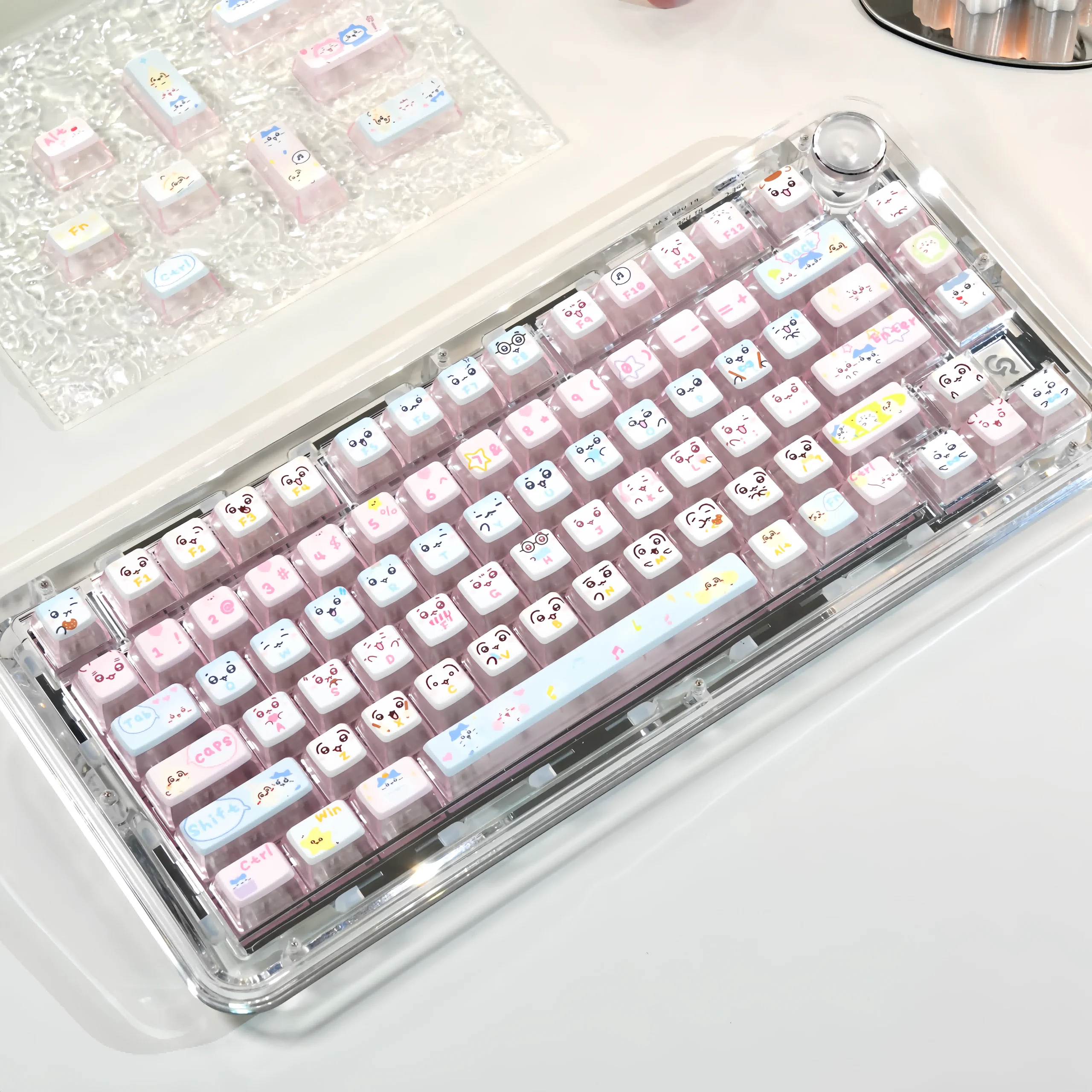 OEM height four-sided transparent cute hot rise cross keycap pink transparent PC transparent
OEM height four-sided transparent cute hot rise cross keycap pink transparent PC transparent