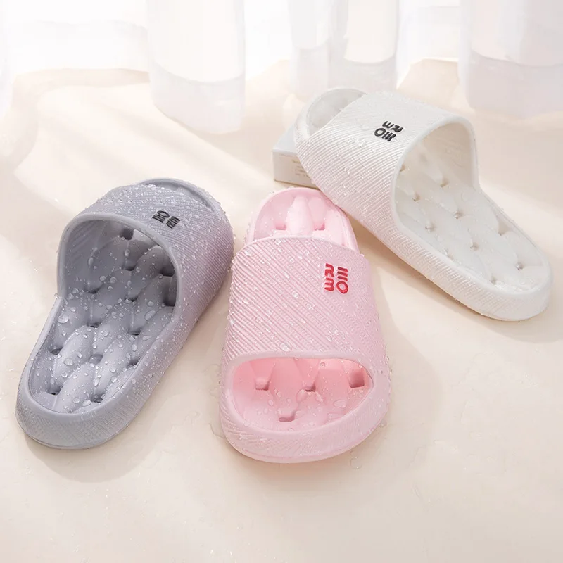 Cool slippers leaking quick-drying women's summer new home soft bottom
Cool slippers leaking quick-drying women's summer new home soft bottom