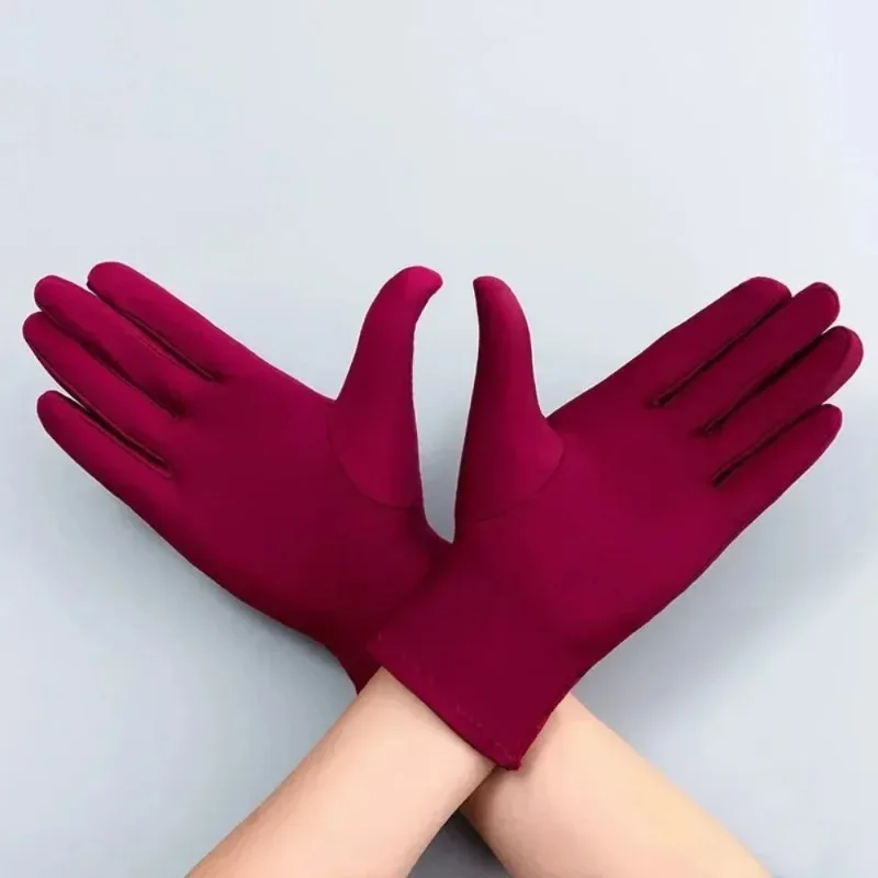 Men's and women's thin Lycra spring and autumn spandex high elasticity sunscreen protection dance driving performance gloves
Men's and women's thin Lycra spring and autumn spandex high elasticity sunscreen protection dance driving performance gloves
