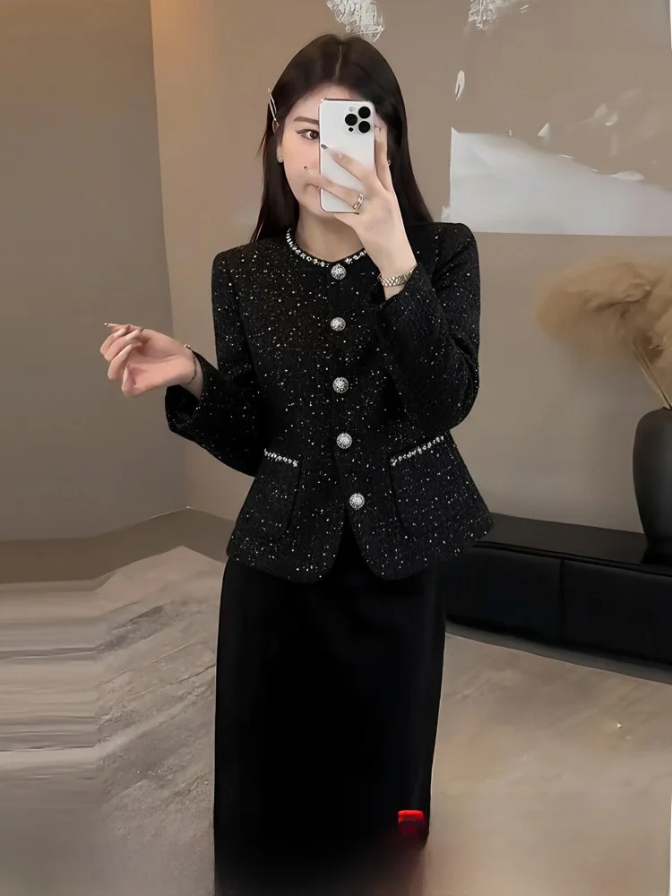 Ladies plus Size Winter Jacket Thickened Wool Blend Black Elegant Small Fragrance Style Coat for plus Size Women Korean Style
Ladies plus Size Winter Jacket Thickened Wool Blend Black Elegant Small Fragrance Style Coat for plus Size Women Korean Style