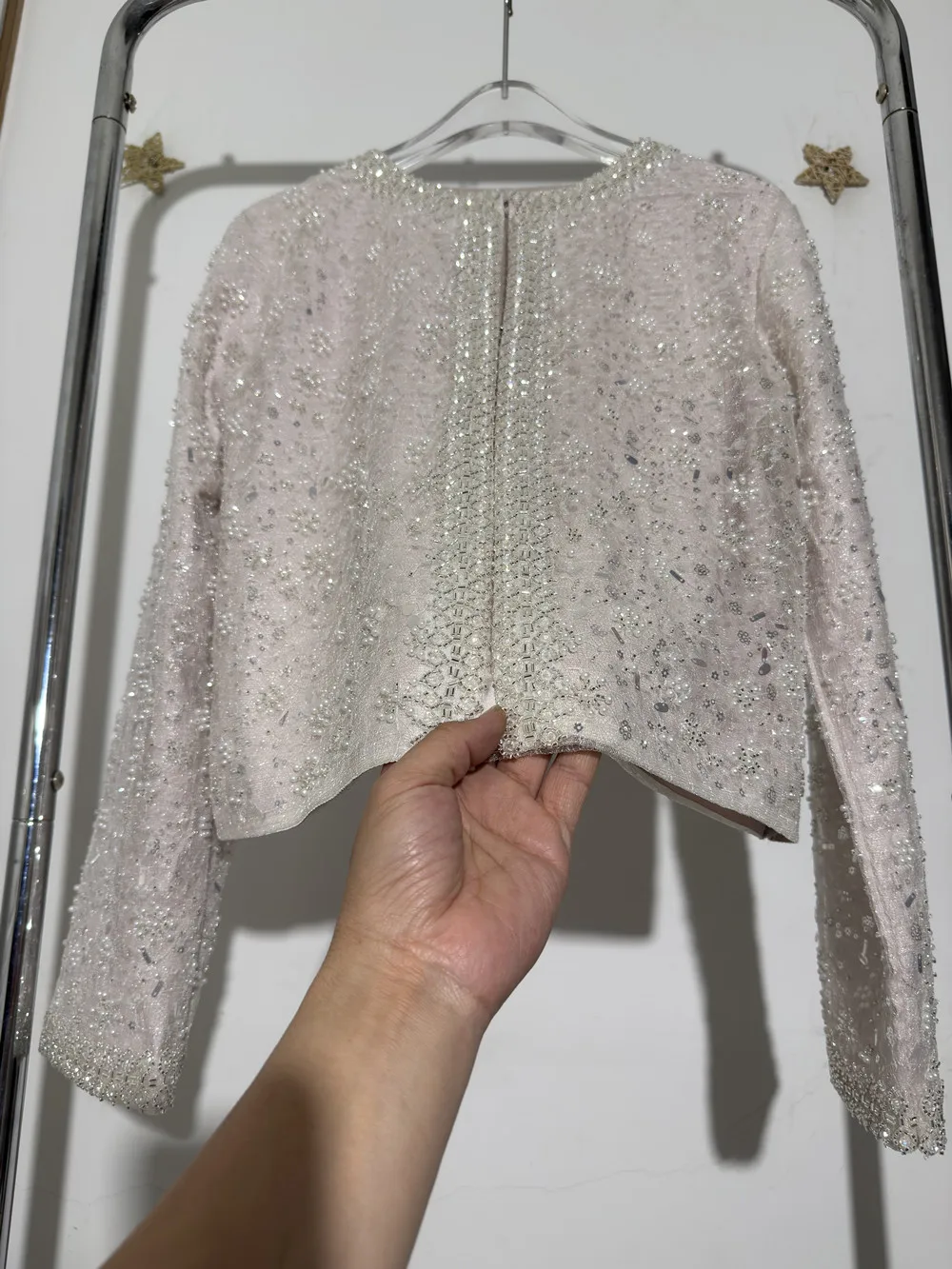 Beading Coat Women Heavy Industry Sequined See Through Long Sleeve Round Collar Short Tops Fashion 2025
Beading Coat Women Heavy Industry Sequined See Through Long Sleeve Round Collar Short Tops Fashion 2025