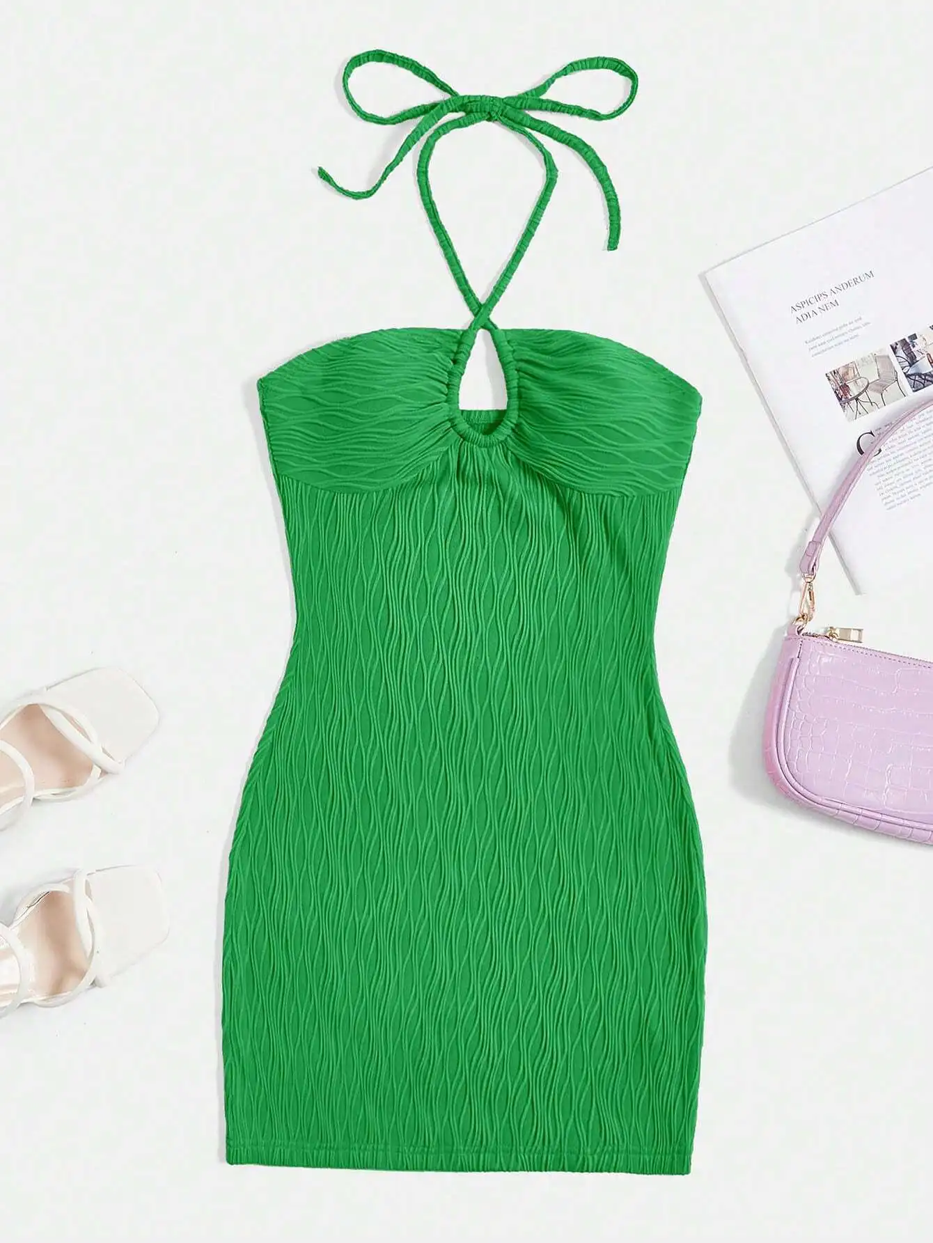 Emerald Green Halter Neck Backless Bodycon Dress with Ruched Detail
Emerald Green Halter Neck Backless Bodycon Dress with Ruched Detail