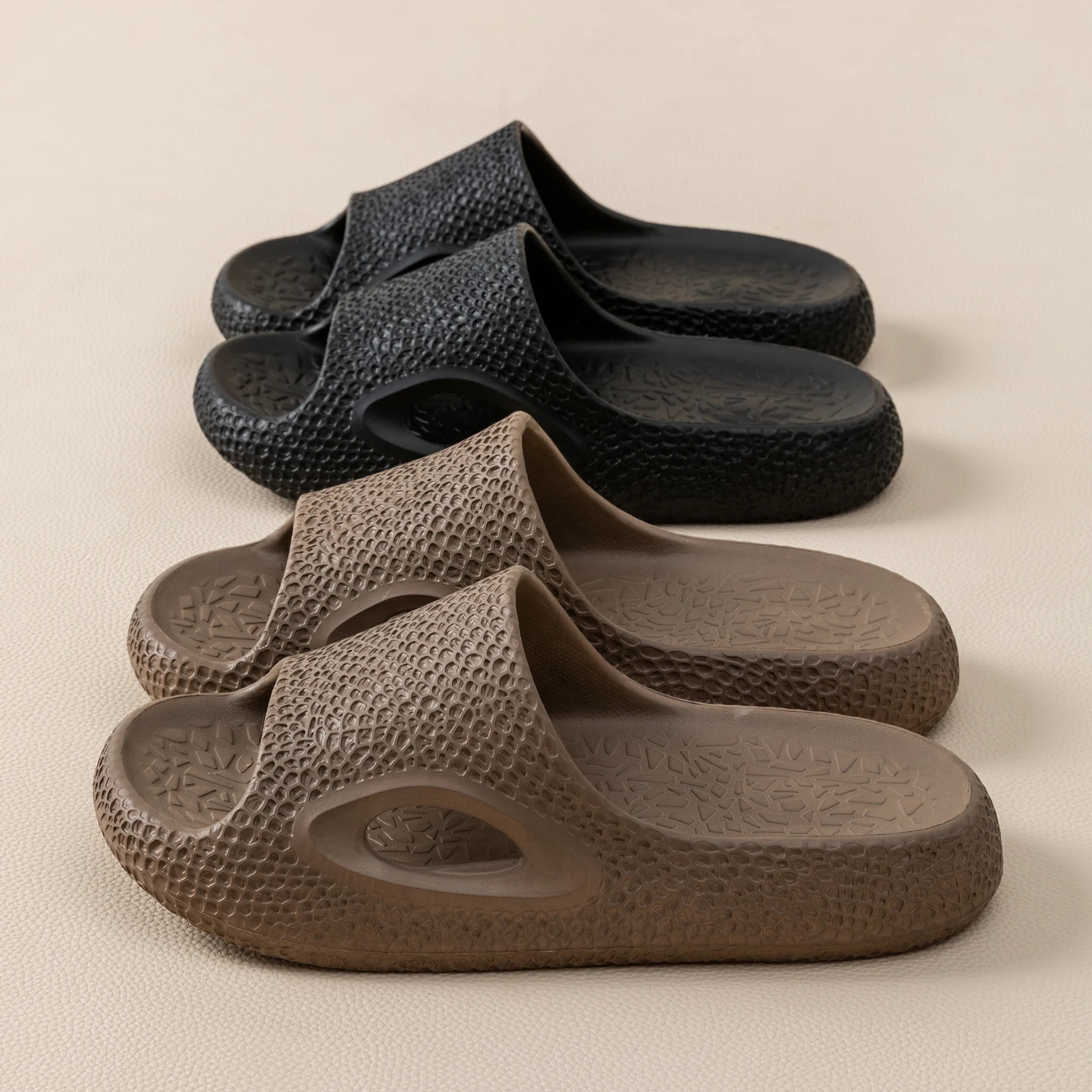 Men's Summer Cloud Slides Non-Slip Thick Sole Soft EVA Slippers for Indoor Bathroom Outdoor Lightweight Casual House Shoes
Men's Summer Cloud Slides Non-Slip Thick Sole Soft EVA Slippers for Indoor Bathroom Outdoor Lightweight Casual House Shoes