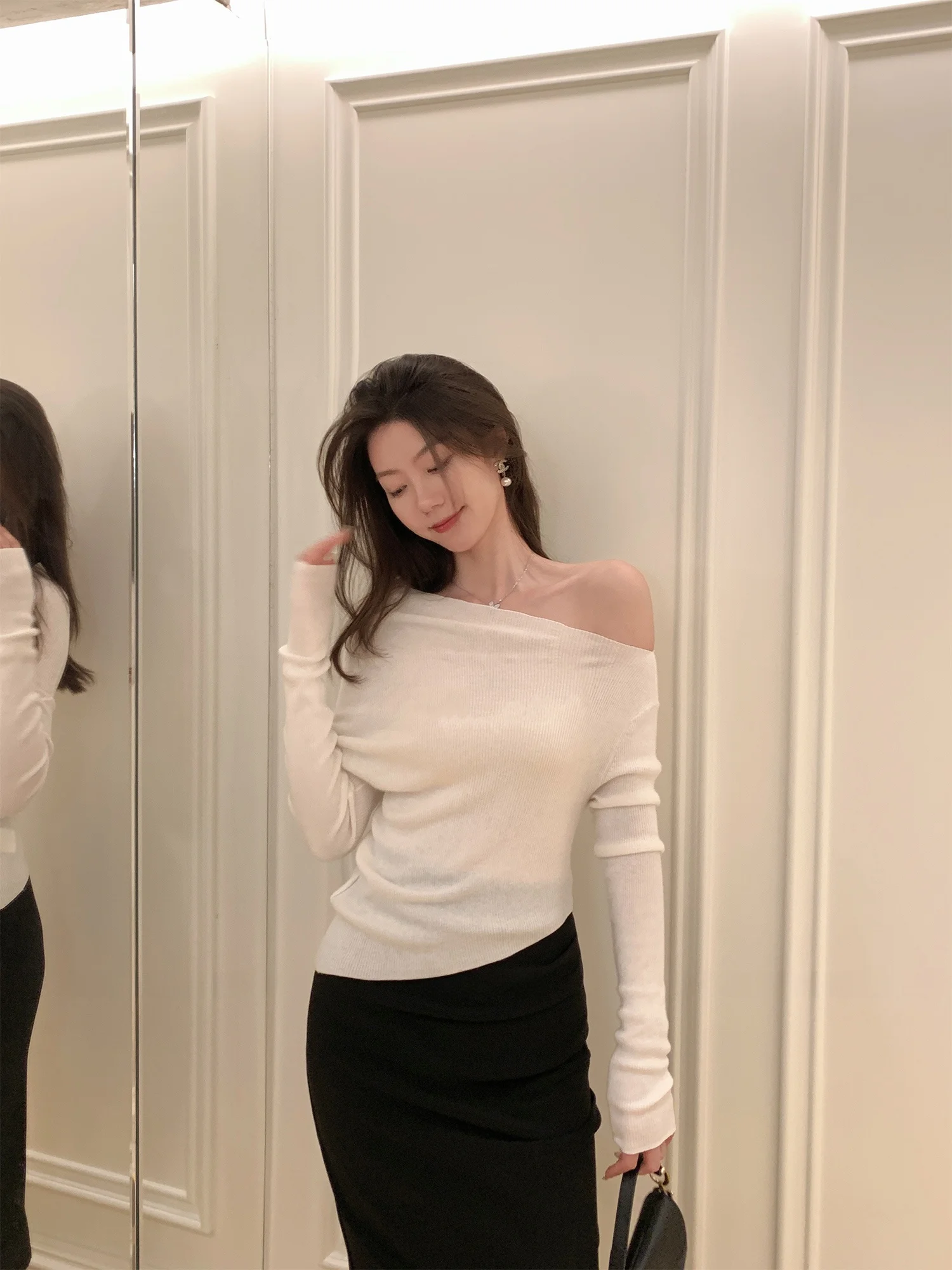 Wizaann Simple Versatile Woolen Knitted Sweater Pure Color Collar Design High Quality Commute Style Women's Fashion Top
Wizaann Simple Versatile Woolen Knitted Sweater Pure Color Collar Design High Quality Commute Style Women's Fashion Top