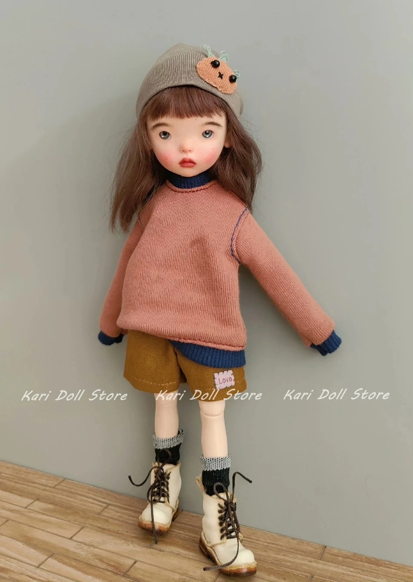 Kari Doll Clothes and skirts dress Smile sweatshirt hat set with Scarf for Landazz Landoudou Doll
Kari Doll Clothes and skirts dress Smile sweatshirt hat set with Scarf for Landazz Landoudou Doll