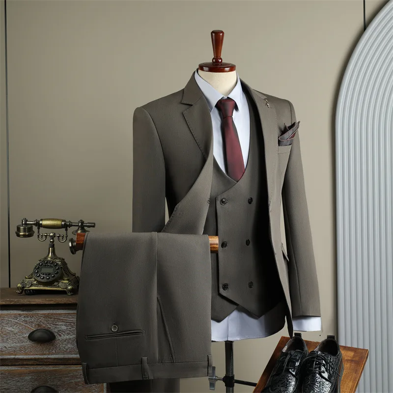 Groom suit men business professional formal wedding dress British style casual slim-fit Korean suit fashion
Groom suit men business professional formal wedding dress British style casual slim-fit Korean suit fashion