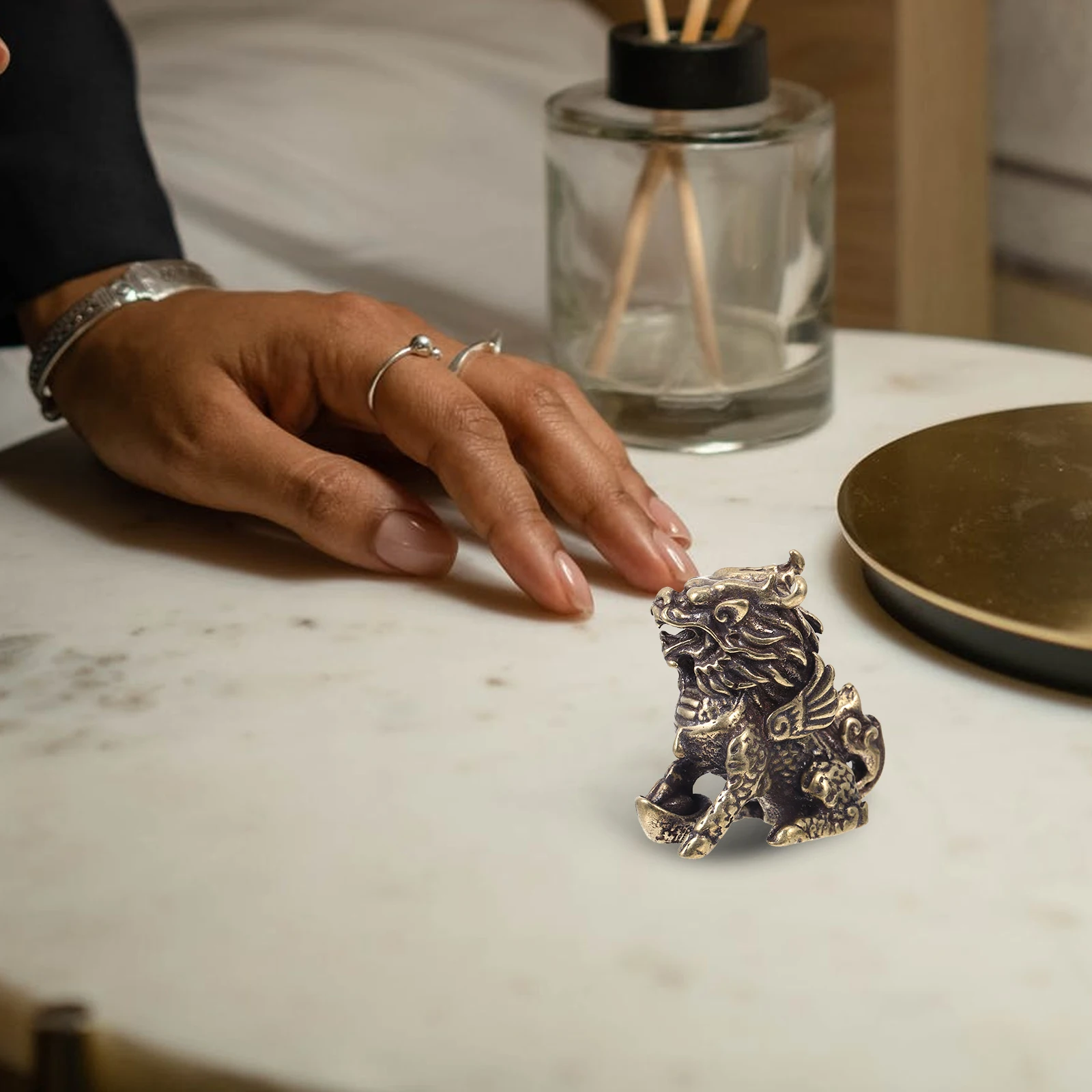 1Pair Copper Kylin Sculptures Creative Desk Decor Home Ornament Small Desktop Adornment Unique Vintage Copper Craft Kylin
1Pair Copper Kylin Sculptures Creative Desk Decor Home Ornament Small Desktop Adornment Unique Vintage Copper Craft Kylin