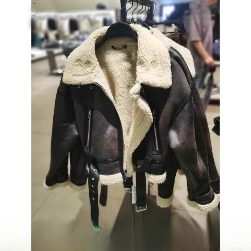 2024 New Women's Double-Sided Short Jacket Coat Leather Fur Integrated Motorcycle Clothes Street Style Straight Cut Short Length
2024 New Women's Double-Sided Short Jacket Coat Leather Fur Integrated Motorcycle Clothes Street Style Straight Cut Short Length