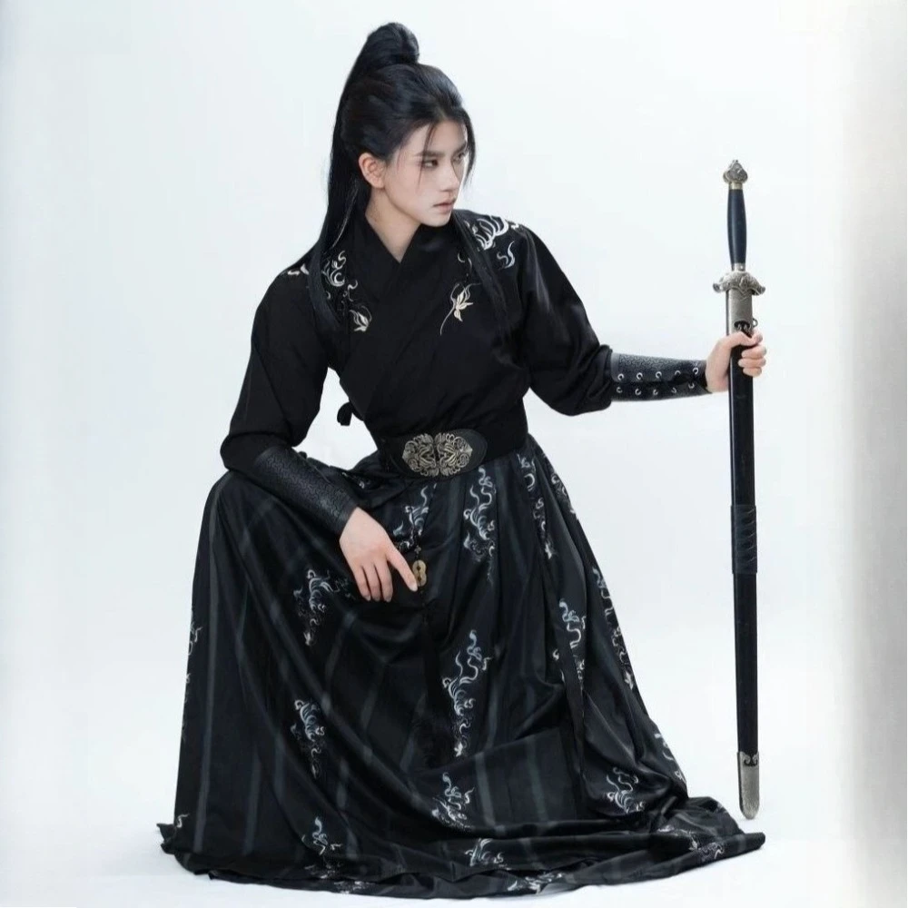 Traditional Chinese Hanfu for Men & Women, Martial Arts Swordsman Costume Fantasy Drama Embroidery Ancient Outfit
Traditional Chinese Hanfu for Men & Women, Martial Arts Swordsman Costume Fantasy Drama Embroidery Ancient Outfit