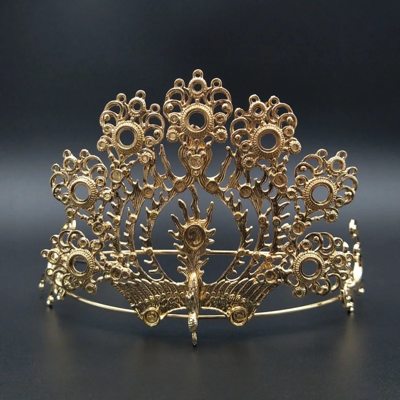 Retro Large Crown Making Accessory Embellishments 2pcs Wholesale Gold Plated Metal Crown Ornaments for Jewelry Decor Accessories
Retro Large Crown Making Accessory Embellishments 2pcs Wholesale Gold Plated Metal Crown Ornaments for Jewelry Decor Accessories