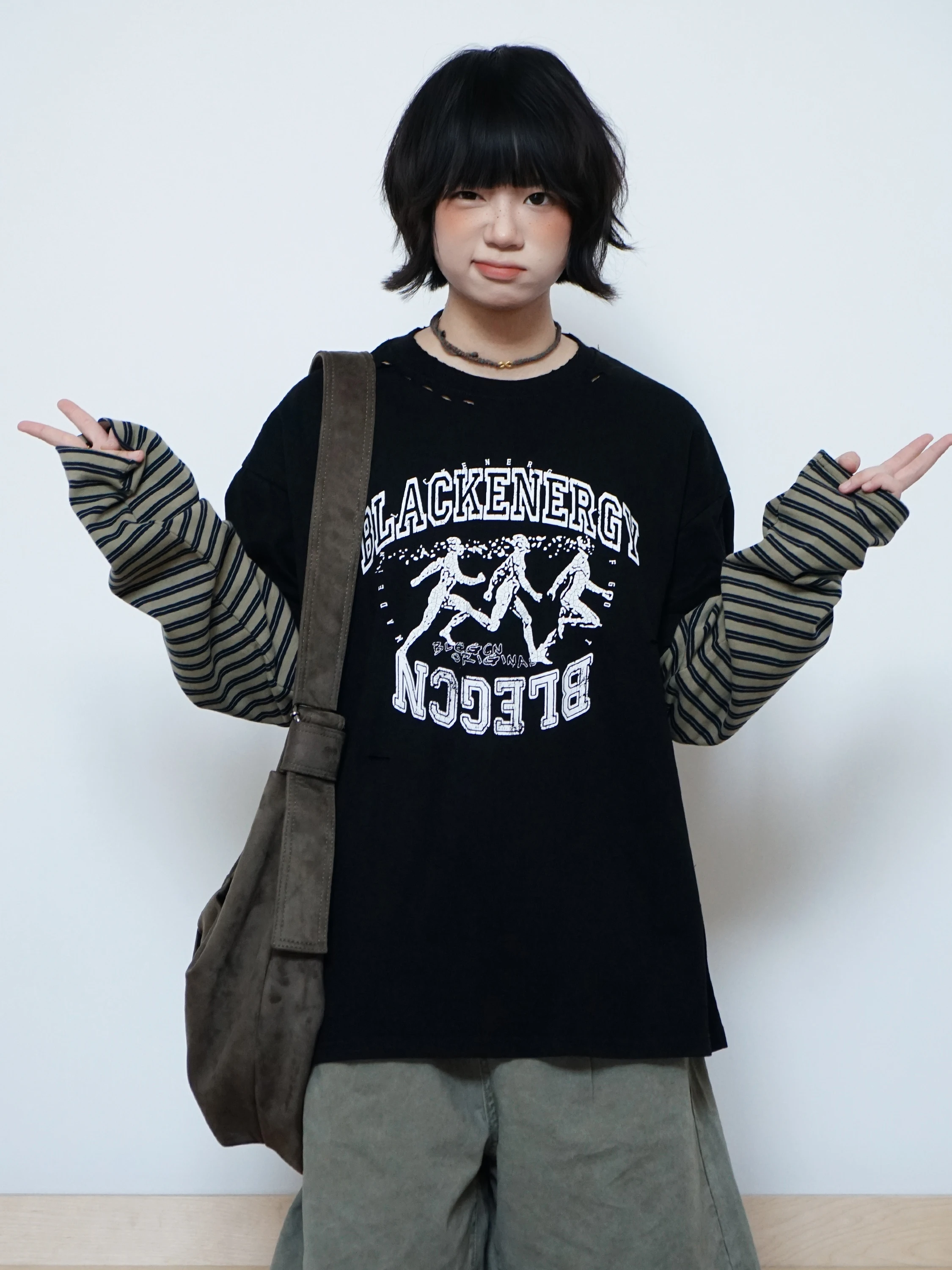 Хлопковый топ в стиле ретро с принтом, длинным рукавом, свободного кроя, в стиле пэчворк, с полосками, с вырезами, имитация двухслойного дизайна
Хлопковый топ в стиле ретро с принтом, длинным рукавом, свободного кроя, в стиле пэчворк, с полосками, с вырезами, имитация двухслойного дизайна