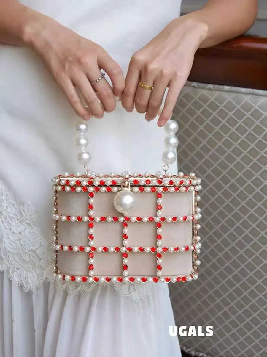 Fashion Pearl Beaded Cage Bag Glitter Rhinestones Diamond Evening Bag Women Handbag Wedding Party Clutch Purse Shoulder Bag
Fashion Pearl Beaded Cage Bag Glitter Rhinestones Diamond Evening Bag Women Handbag Wedding Party Clutch Purse Shoulder Bag