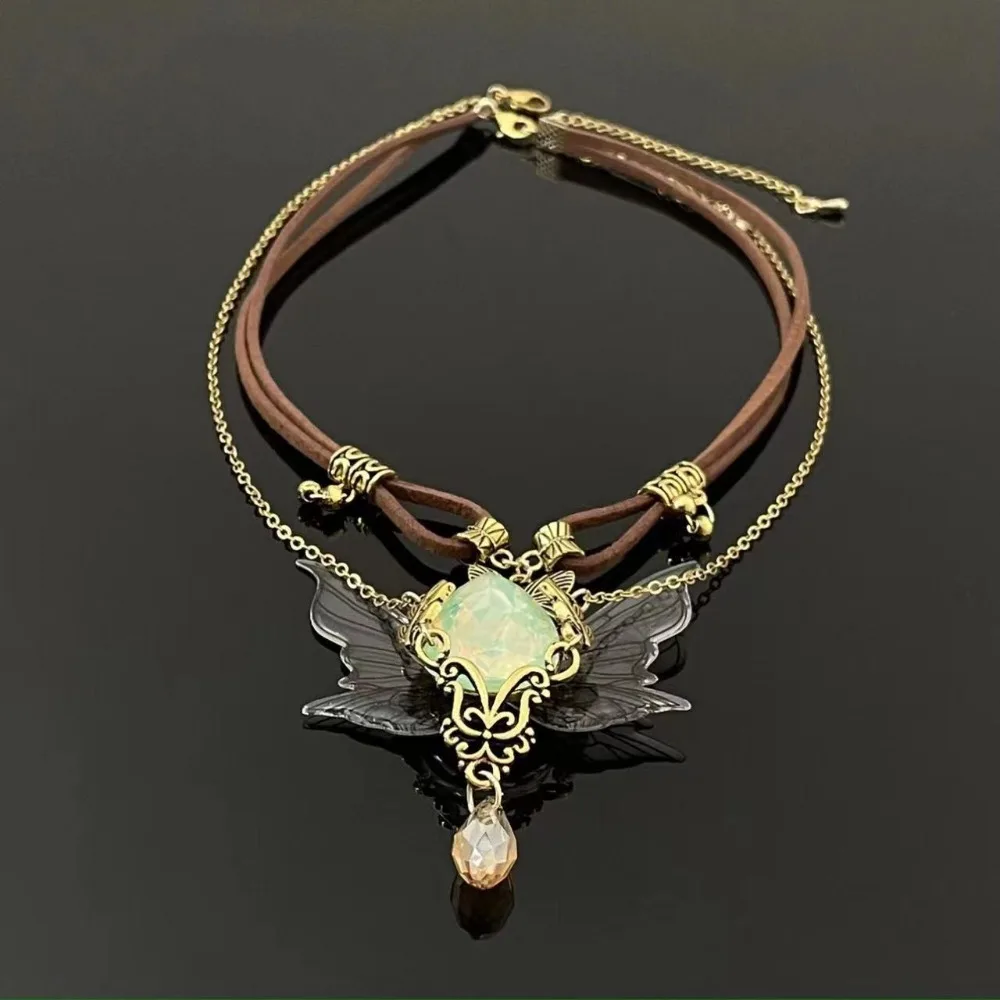 Vintage Rhinestone Wings Necklace Double Layer Neck Jewelry Butterfly Stacking Choker Temperament Crystal Pendant Clavicle Chain
Vintage Rhinestone Wings Necklace Double Layer Neck Jewelry Butterfly Stacking Choker Temperament Crystal Pendant Clavicle Chain