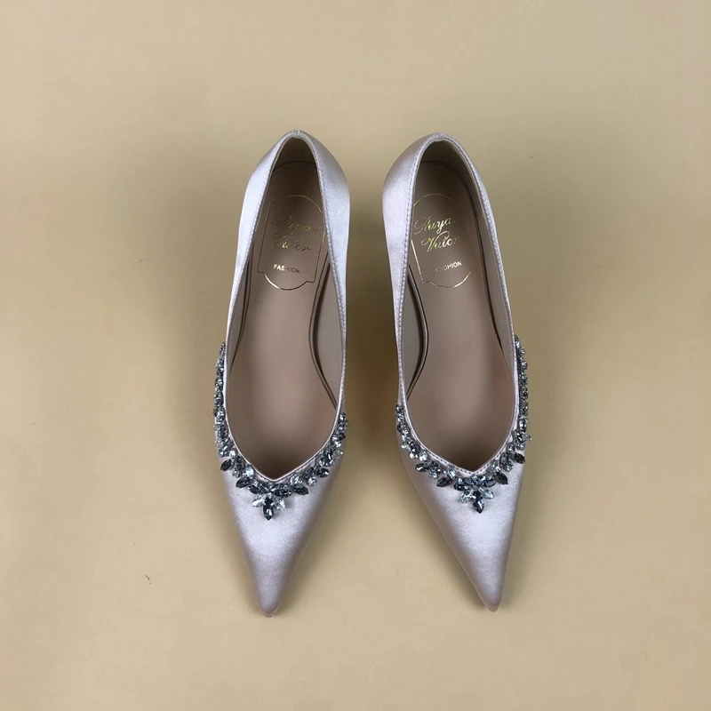 Solid Fashion Slip on Women Shoes Spring Pointed Toe Crystal Sandals Cover Heel Femae Pumps Zapatos Mujer
Solid Fashion Slip on Women Shoes Spring Pointed Toe Crystal Sandals Cover Heel Femae Pumps Zapatos Mujer