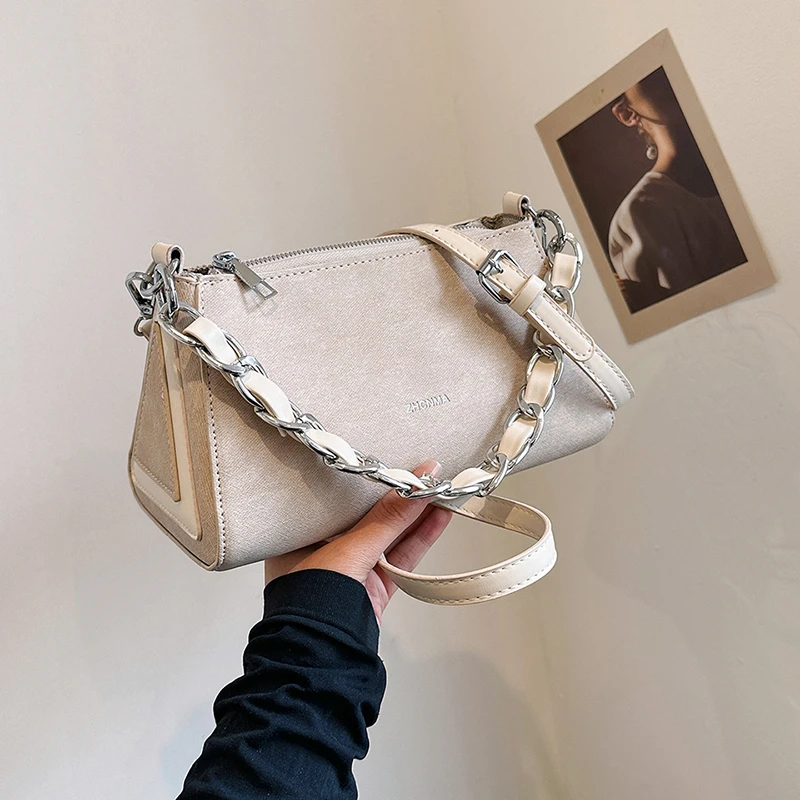 Hot Selling Zipper Chain PU Women's Crossbody Bag 2024 New High-quality Fashion Versatile Commuting Lightweight Women's Handbag
Hot Selling Zipper Chain PU Women's Crossbody Bag 2024 New High-quality Fashion Versatile Commuting Lightweight Women's Handbag