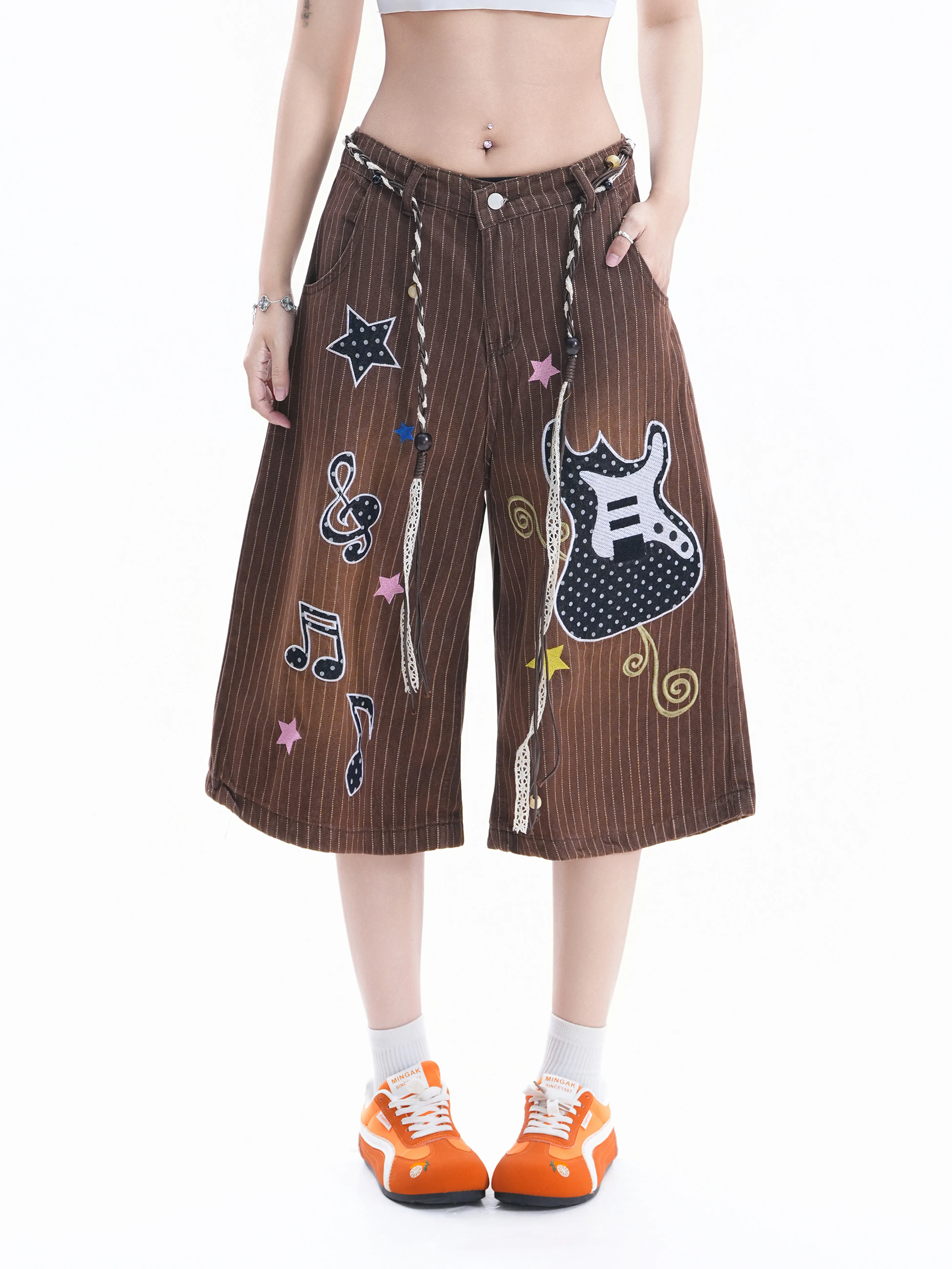 American Retro Music Theme Embroidered Guitar Note Striped Wide Leg Pants Casual Cotton Ladies Pants Small Ball Ball
American Retro Music Theme Embroidered Guitar Note Striped Wide Leg Pants Casual Cotton Ladies Pants Small Ball Ball