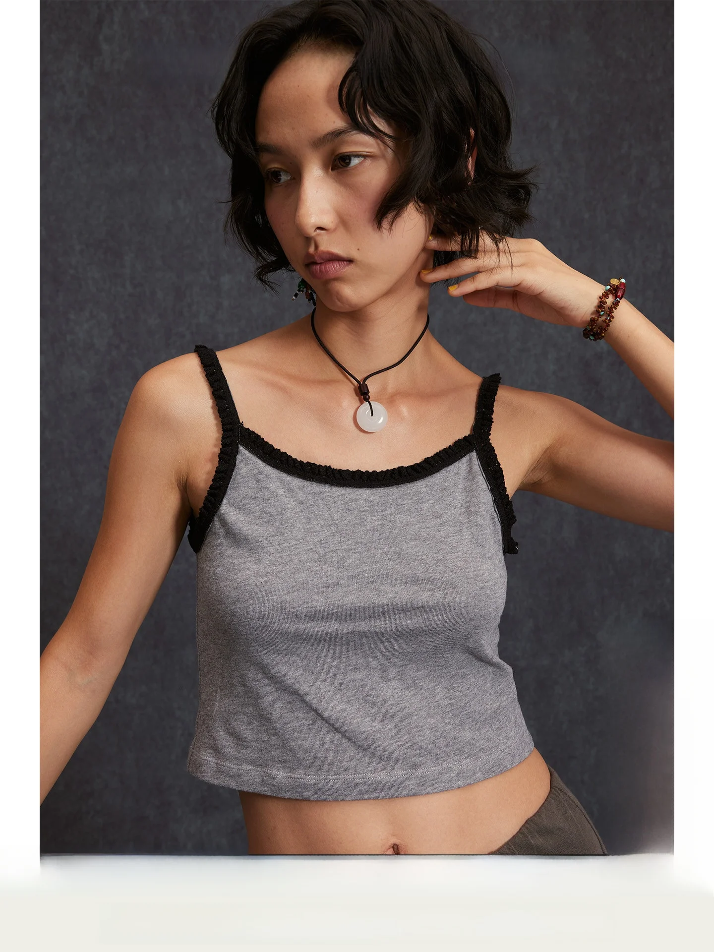 ey Soft Knitted Lace Inner Wear Tank Top ort Sle Women's Summer New Arrival Casual Sle Cotton Fabric Ladies Vest
ey Soft Knitted Lace Inner Wear Tank Top ort Sle Women's Summer New Arrival Casual Sle Cotton Fabric Ladies Vest