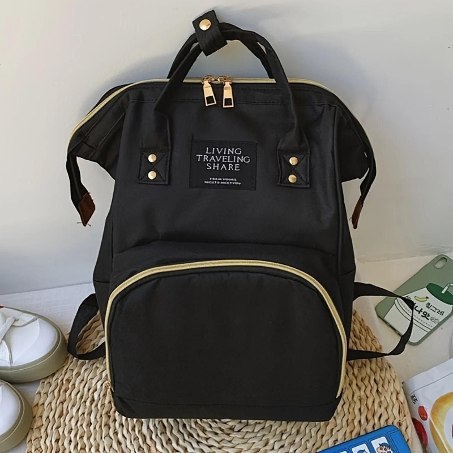 Multifunctional Casual Shoulder Bag, Stylishly Portable and Versatile for Everyday Use
Multifunctional Casual Shoulder Bag, Stylishly Portable and Versatile for Everyday Use