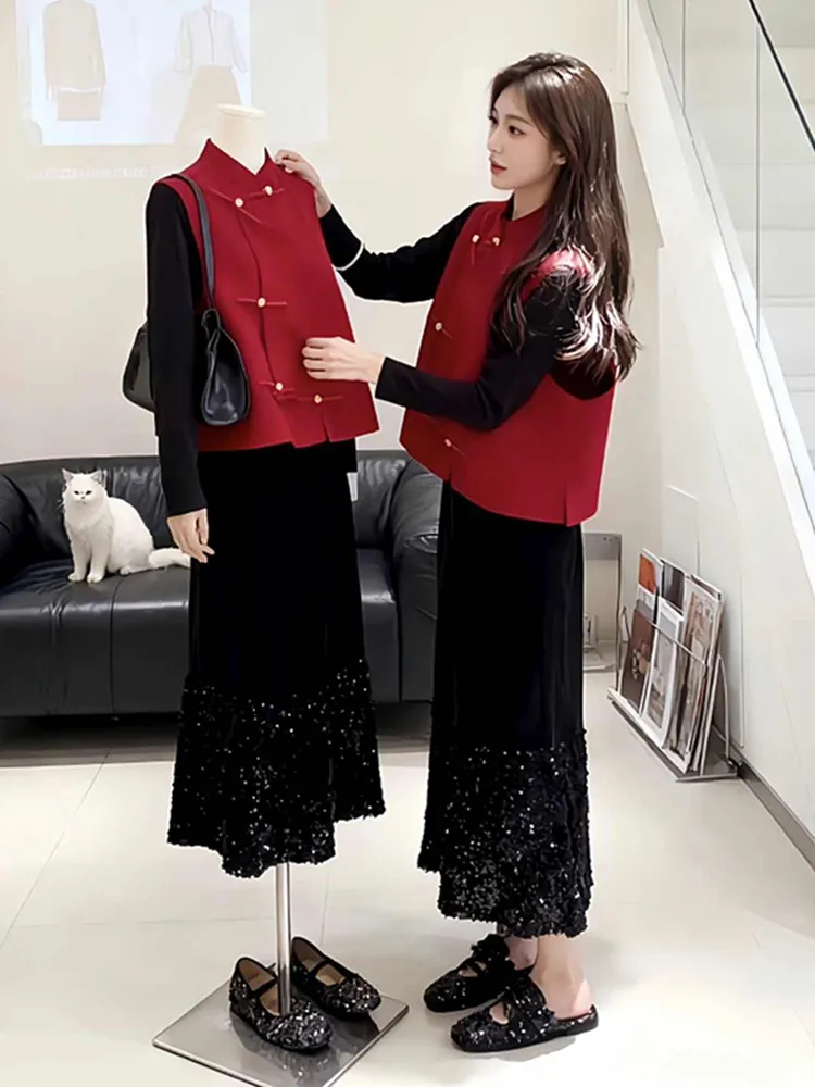 Новая китайская красная жилетка для женщин на осень-зиму, новогодняя, с воротником-стойкой, в национальном стиле, высококачественная, модная.
Новая китайская красная жилетка для женщин на осень-зиму, новогодняя, с воротником-стойкой, в национальном стиле, высококачественная, модная.