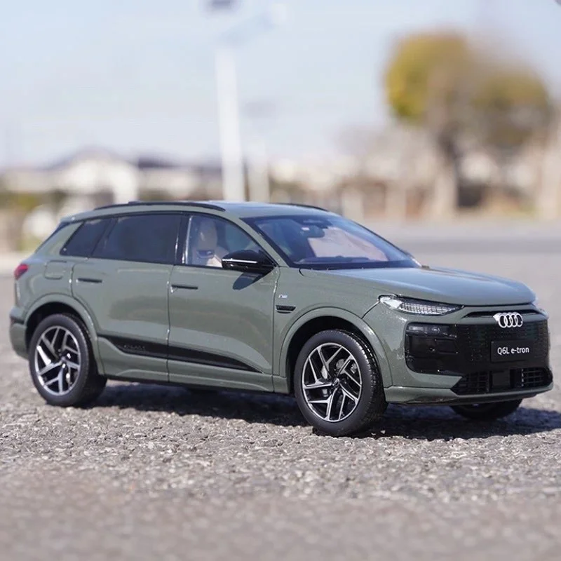 1:18 Q6 Q6L e-tron SUV Alloy Luxy Sports Car Model Diecast Metal Off-road Vehicle Car Model High Simulation Collection Kids Gift
1:18 Q6 Q6L e-tron SUV Alloy Luxy Sports Car Model Diecast Metal Off-road Vehicle Car Model High Simulation Collection Kids Gift