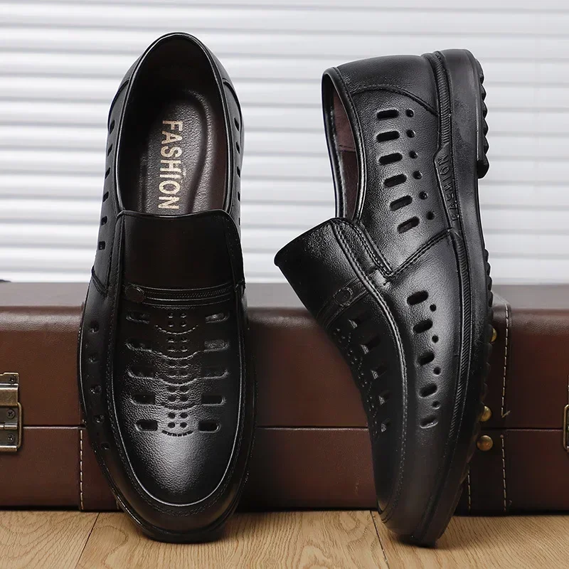 2025 New Casual Men's Sandals Soft Leather Flat Bottomed Shoes Hollow Breathable Summer Business Leather Shoes Men's Hole Shoes
2025 New Casual Men's Sandals Soft Leather Flat Bottomed Shoes Hollow Breathable Summer Business Leather Shoes Men's Hole Shoes