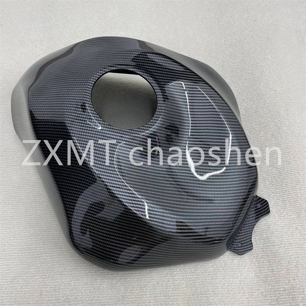The motorcycle is suitable for the carbon fiber paint fuel tank cap of Ninja 636 Ninja ZX-6R 2024 2025
The motorcycle is suitable for the carbon fiber paint fuel tank cap of Ninja 636 Ninja ZX-6R 2024 2025