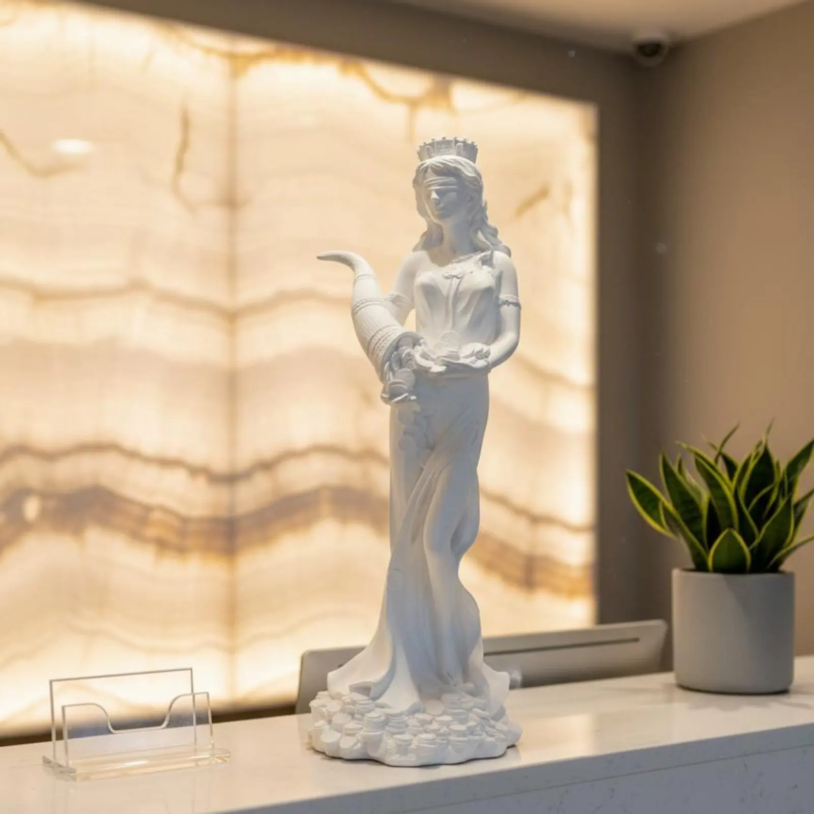Deity of Fortune Statue European Design Fortune Deity Figurine Cornucopia Deity Decoration Prosperity Symbol House Decoration
Deity of Fortune Statue European Design Fortune Deity Figurine Cornucopia Deity Decoration Prosperity Symbol House Decoration