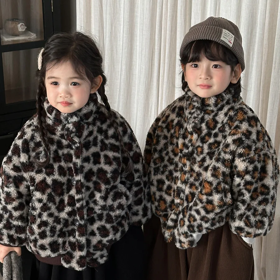 Kids Clothes Winter Jackets Leopard-patterned Lambskin Thick and Stylish Outerwear Jackets Baby Boys and Girls Warm Outwear
Kids Clothes Winter Jackets Leopard-patterned Lambskin Thick and Stylish Outerwear Jackets Baby Boys and Girls Warm Outwear