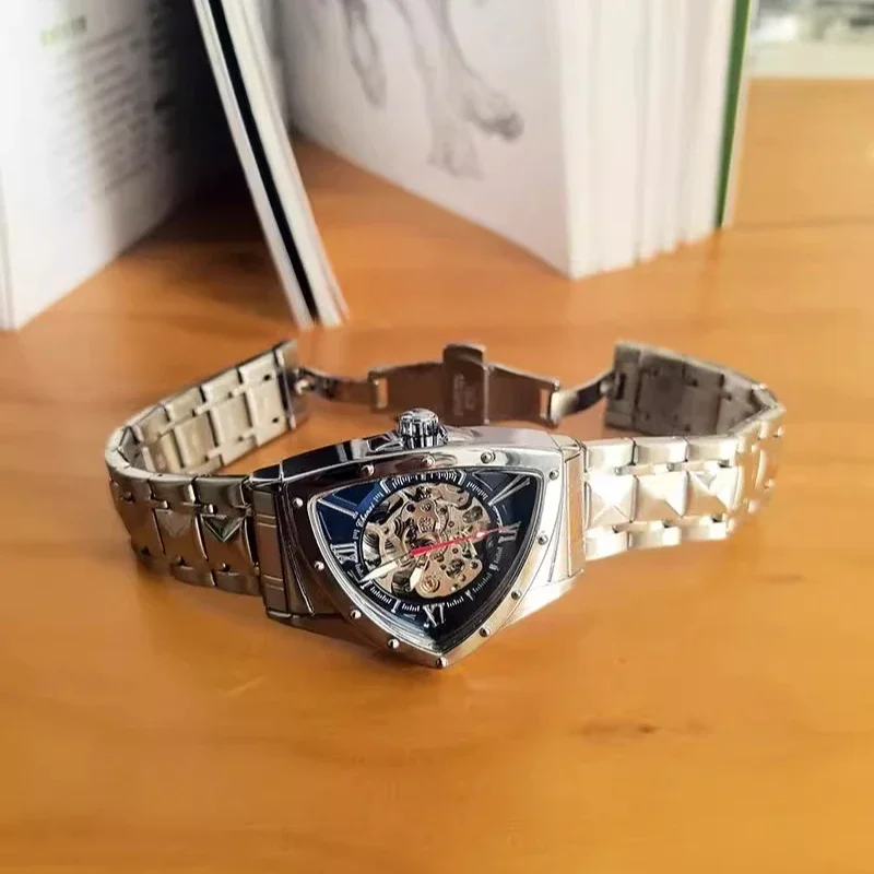 American Warrior Shield Hollow Mechanical Watch Men's Watch Unique Personality Luminous Watch
American Warrior Shield Hollow Mechanical Watch Men's Watch Unique Personality Luminous Watch